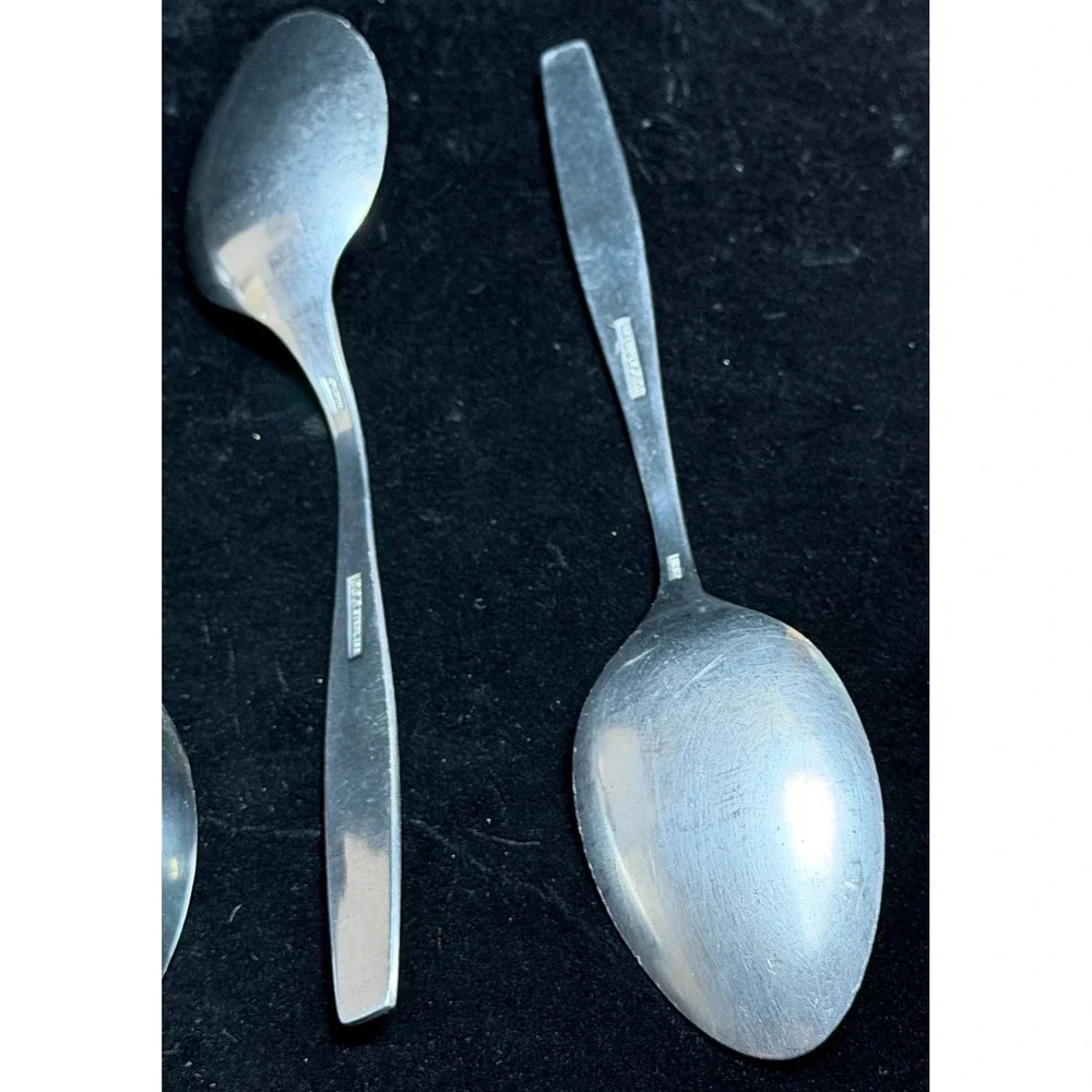 Mixed Vintage Stainless Steel Table Spoons Lot of 8: Oneida, Cambridge, ITC